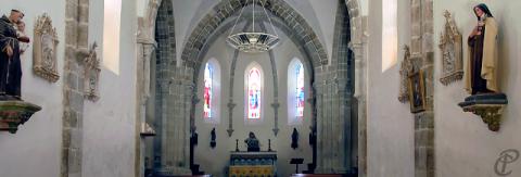 L'église Saint Pierre, à Auzers dans le Cantal, en Auvergne